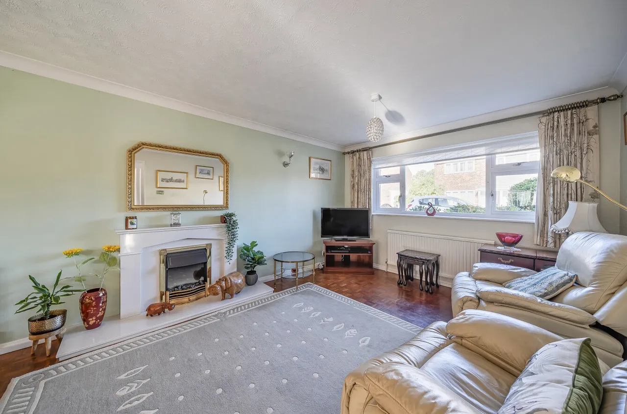 Lowther Close, Wokingham, Berkshire, RG41 1JE, photo 4