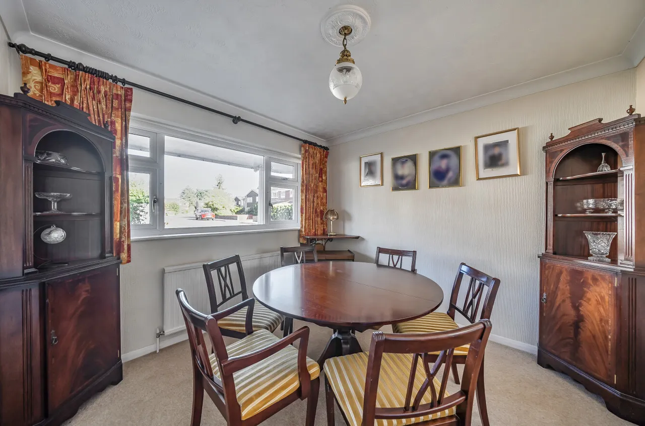 Lowther Close, Wokingham, Berkshire, RG41 1JE, photo 5