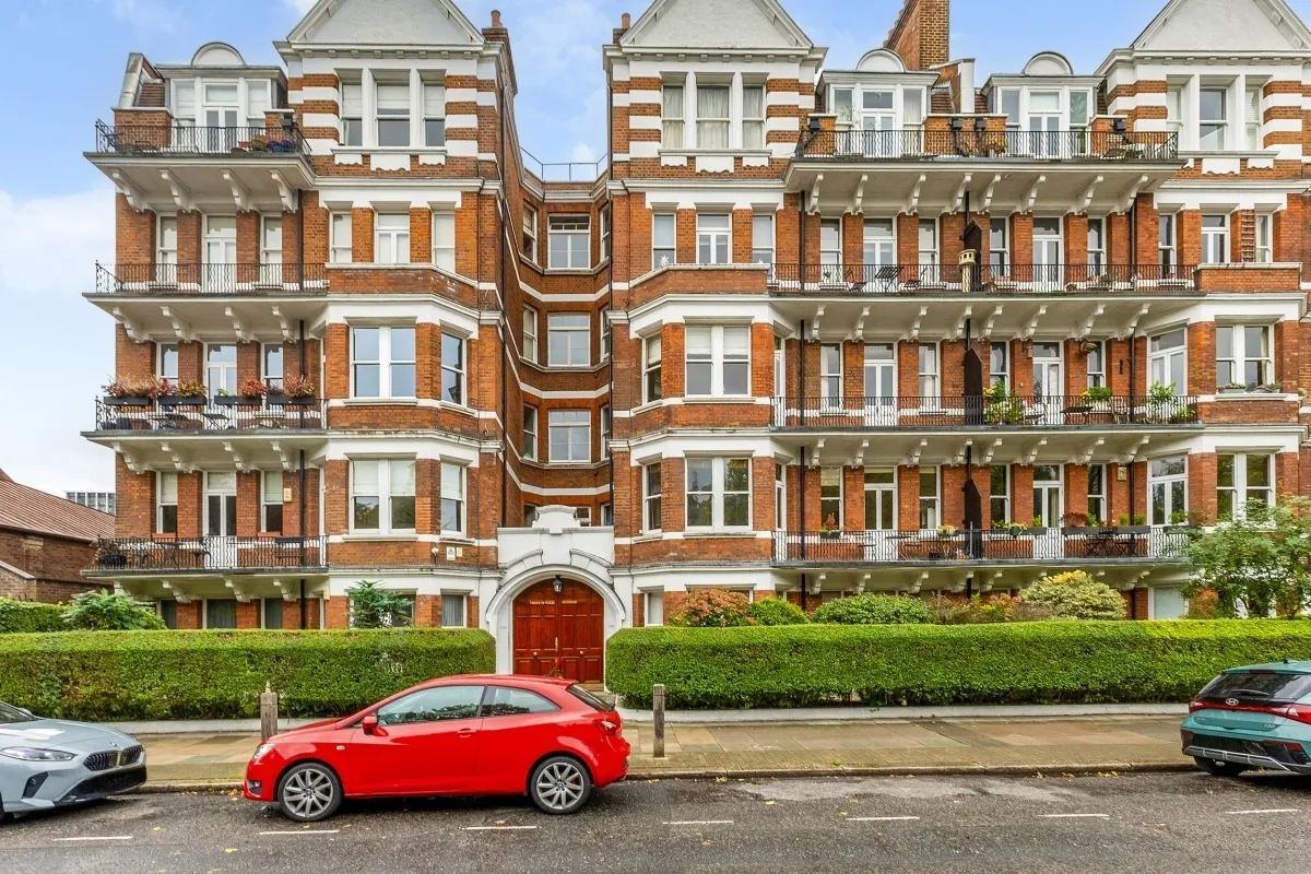 2 bed flat to rent, Prince Of Wales Mansions Prince Of Wa, SW11
