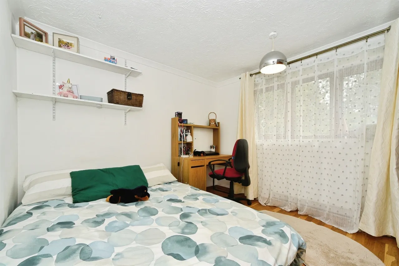 Shaftesbury Avenue, Swindon, SN3, photo 10