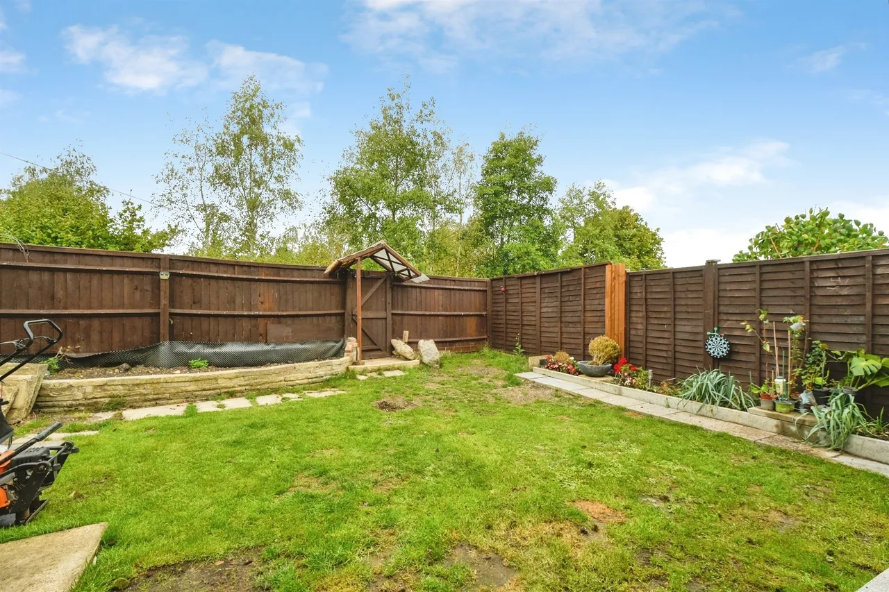 Shaftesbury Avenue, Swindon, SN3, photo 17