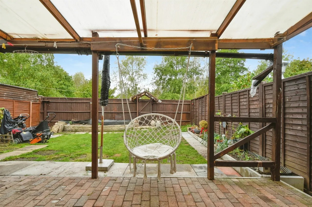 Shaftesbury Avenue, Swindon, SN3, photo 16