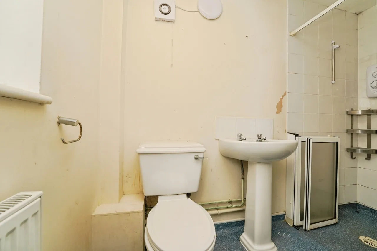 Longlands Road, Bishops Cleeve, GL52, photo 7