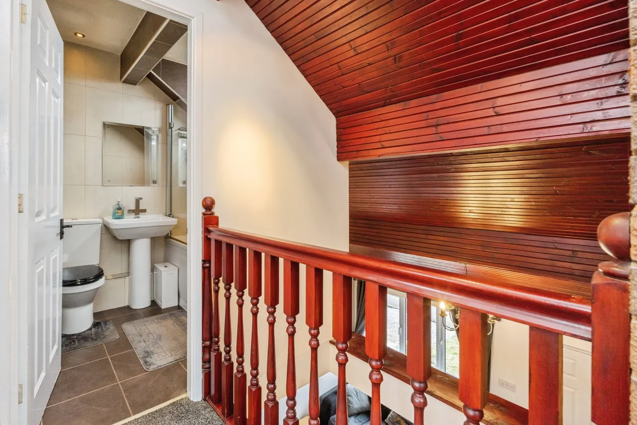 Bexhill Drive, Leigh, WN7, photo 9