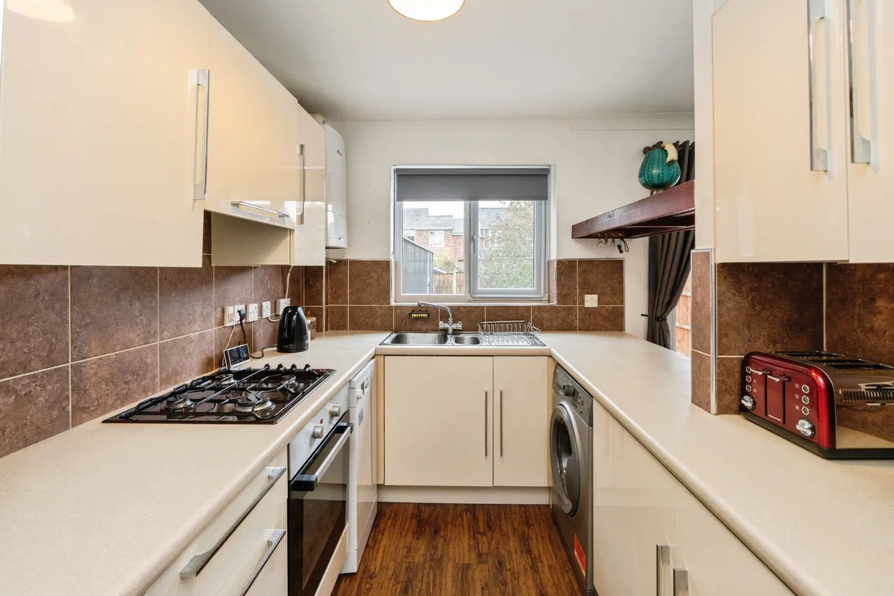 Bexhill Drive, Leigh, WN7, photo 3
