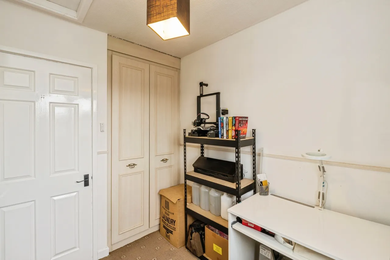 Bexhill Drive, Leigh, WN7, photo 14