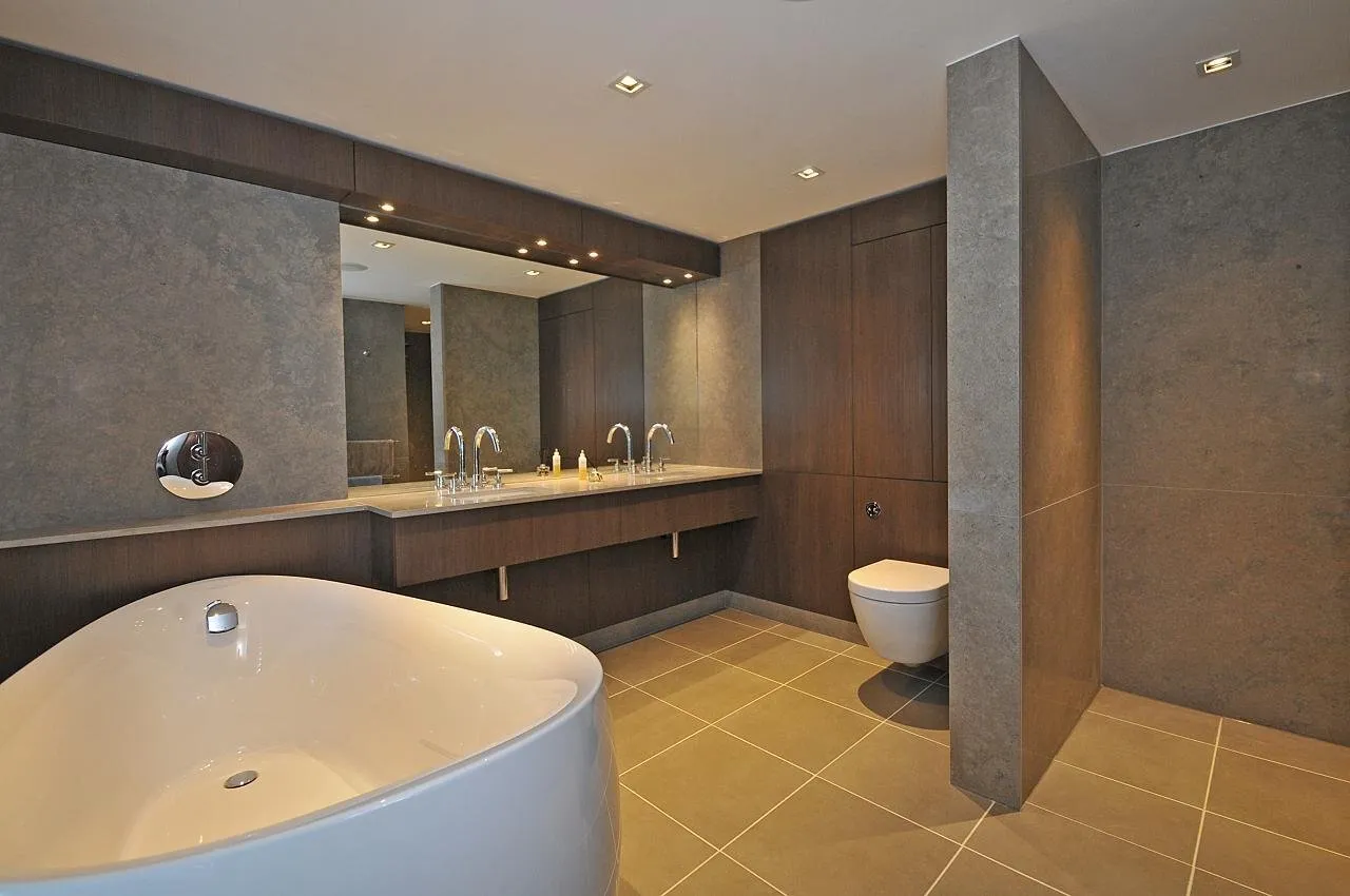 Kew Bridge Road, Brentford, TW8, photo 6