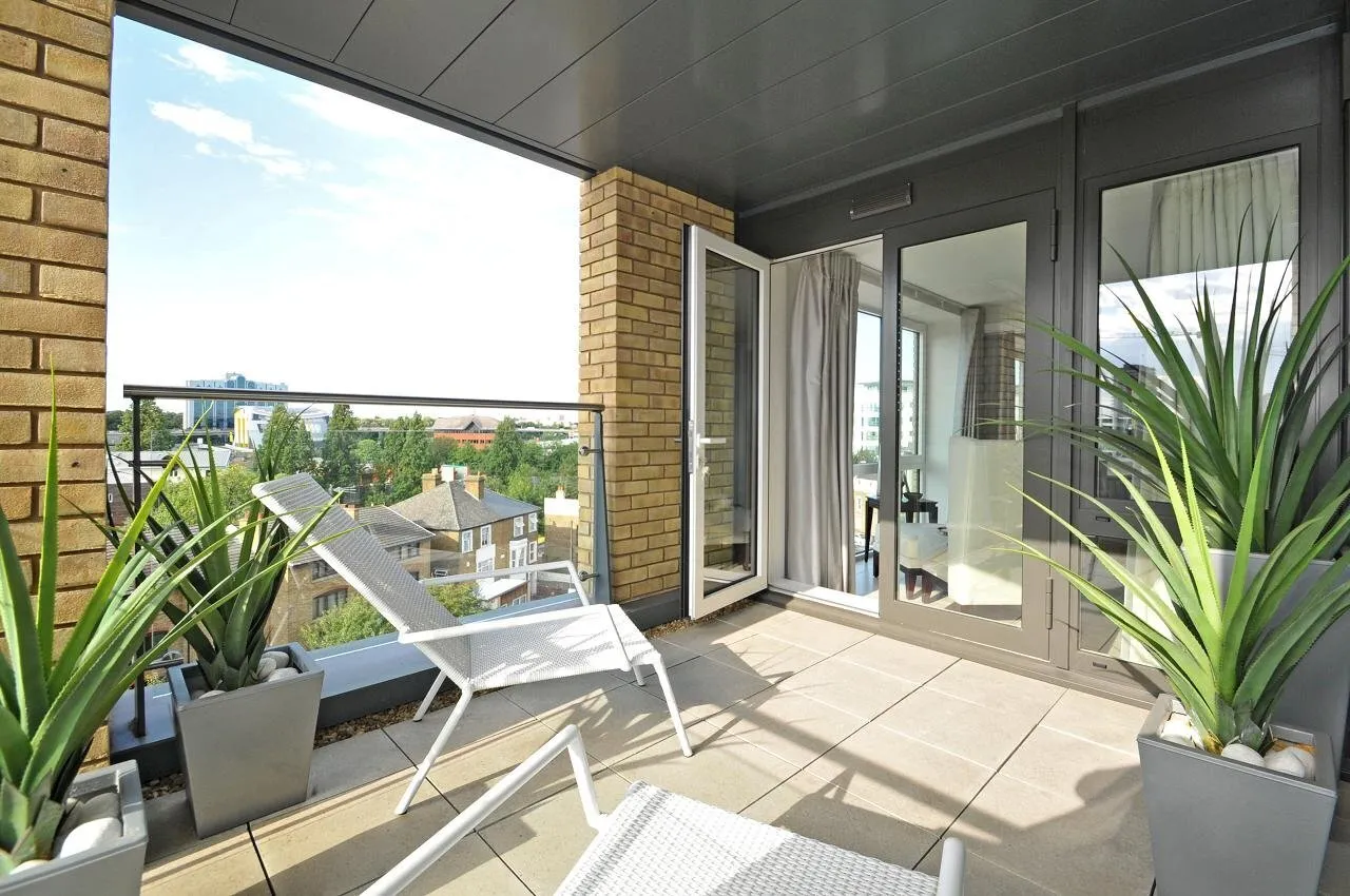 3 bed flat for sale, Kew Bridge Road, Brentford, TW8