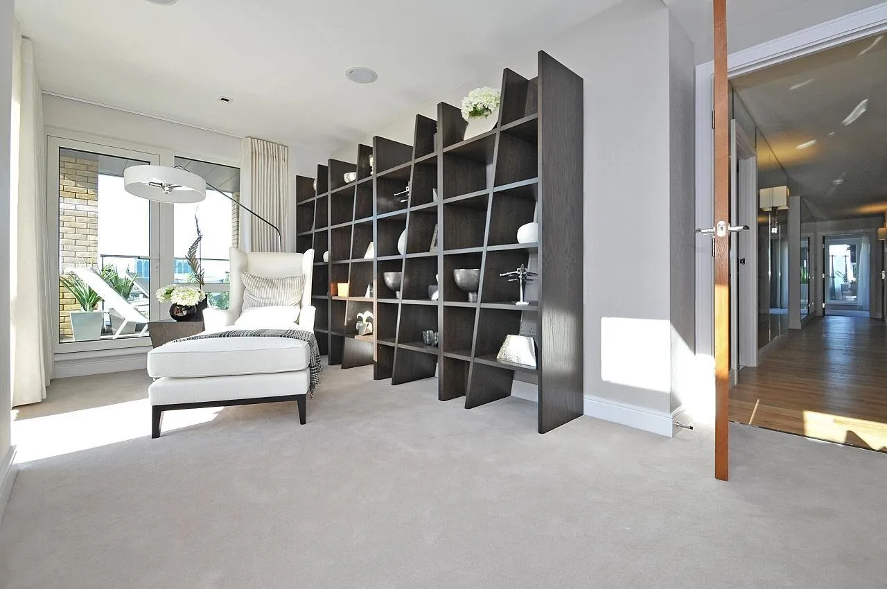 Kew Bridge Road, Brentford, TW8, photo 12