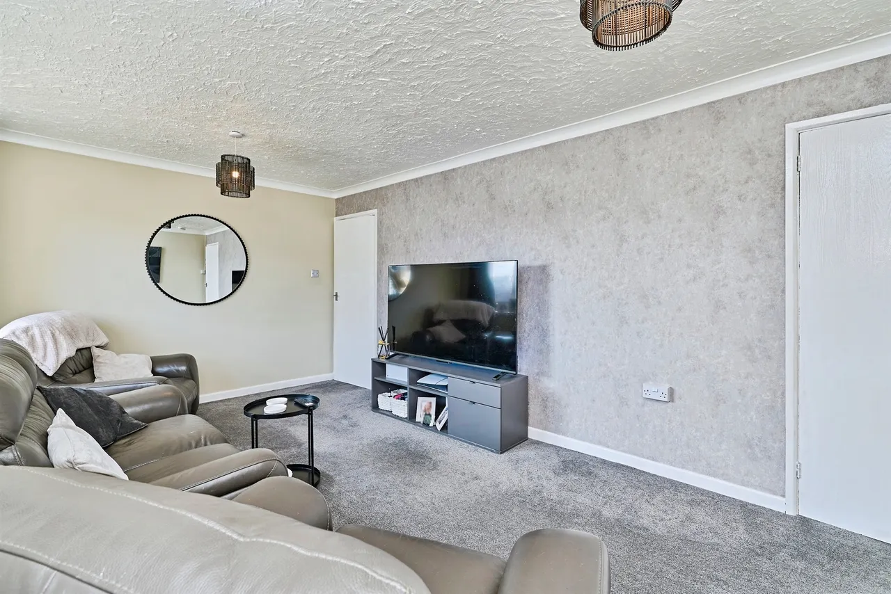 Newey Road, Wolverhampton, WV11, photo 5