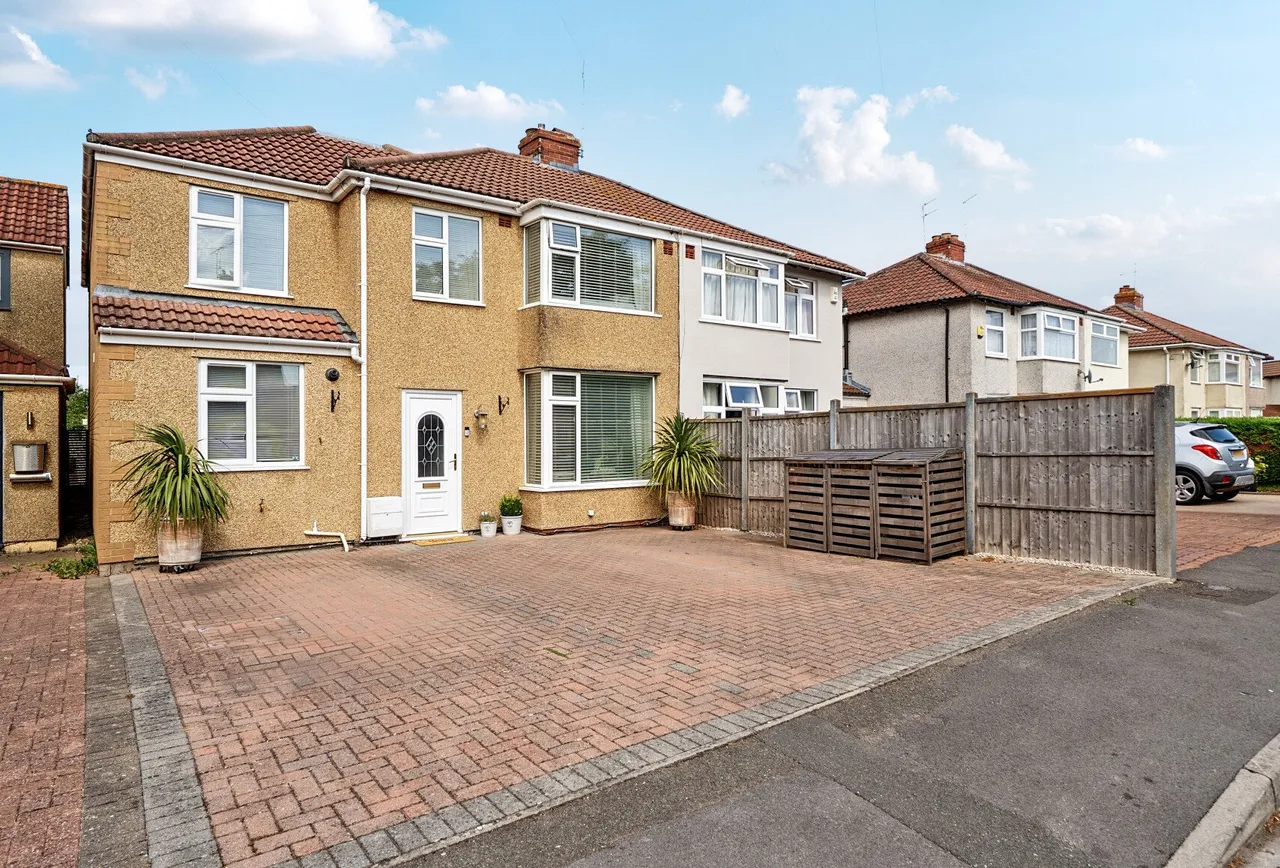 4 bed house for sale — Burley Crest, Bristol, BS16 5PR