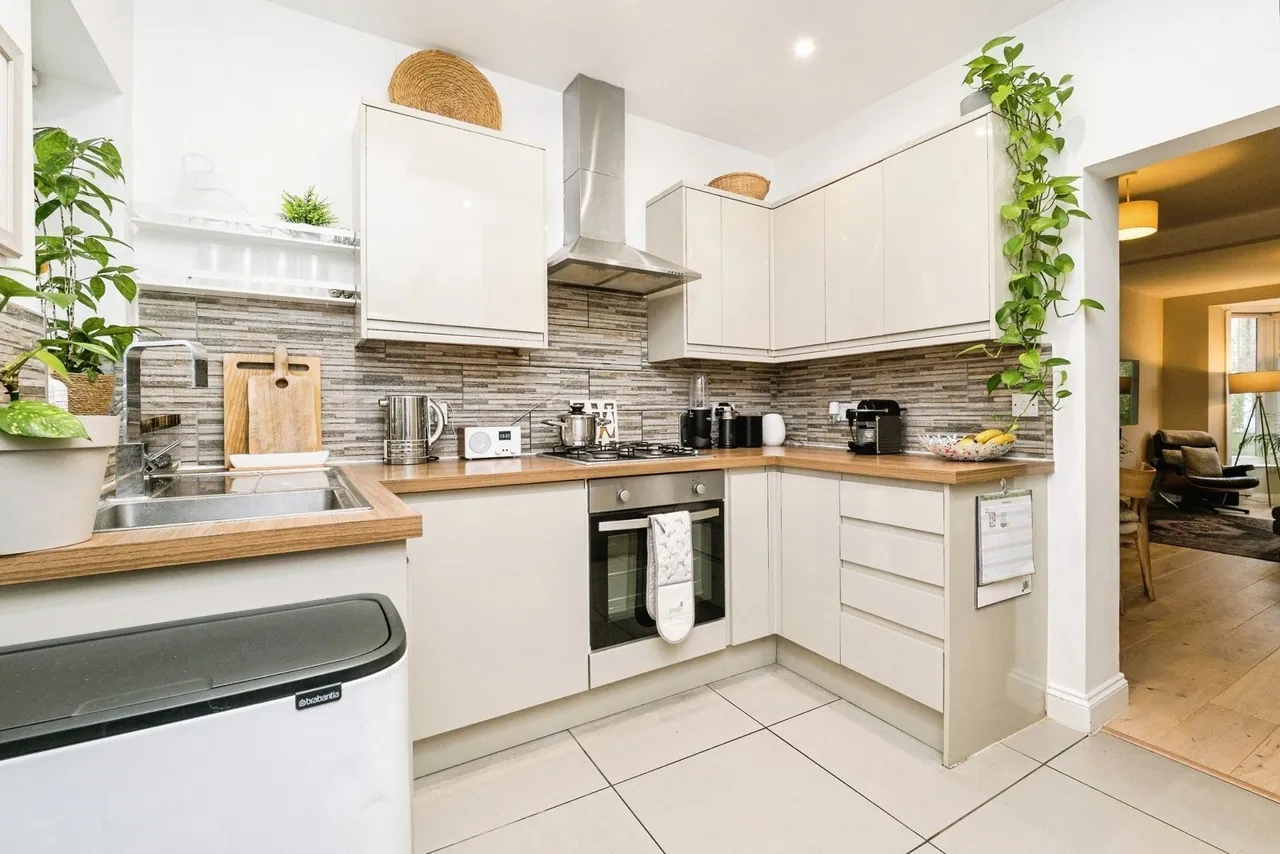 Gough Road, London, E15, photo 6
