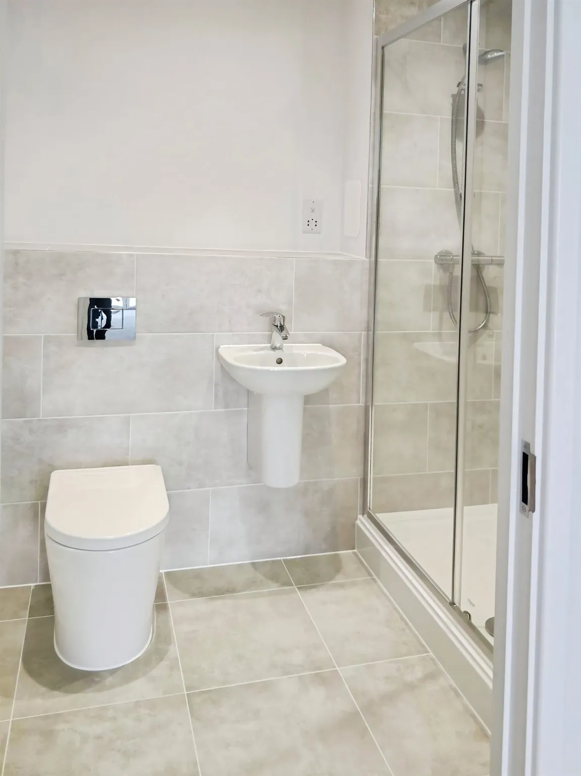 Park Avenue, Bushey, WD23, photo 7