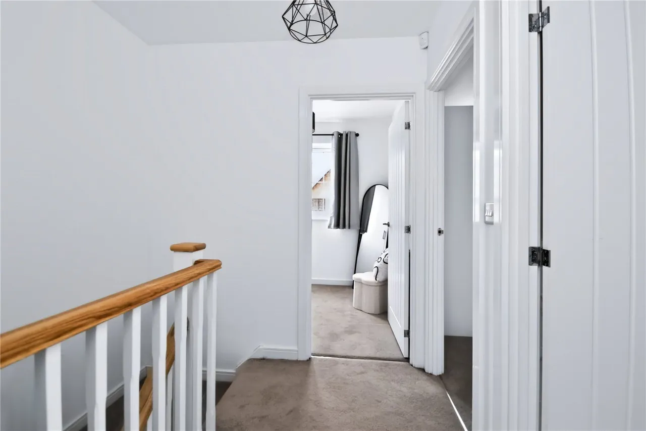 Rees Crescent, Shaw, OL2, photo 12