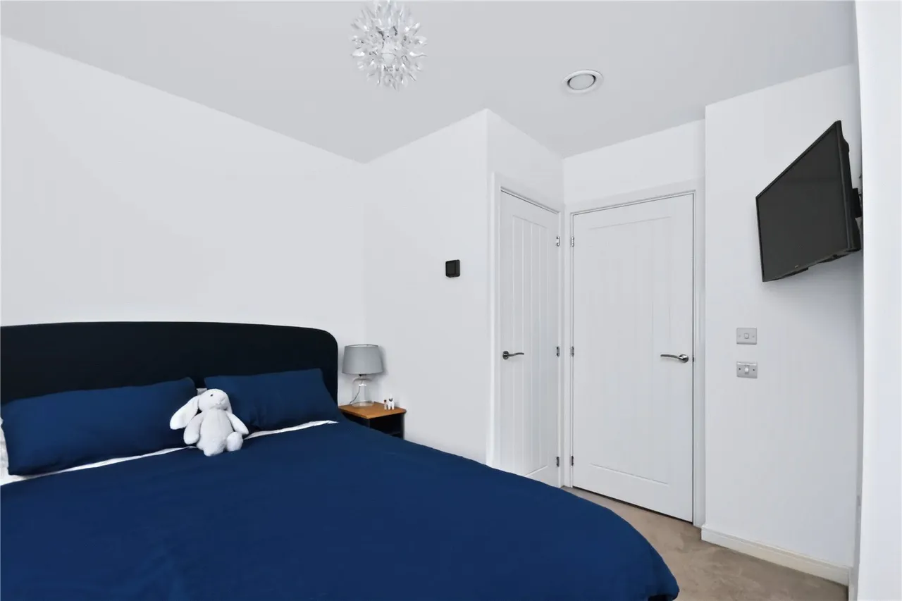 Rees Crescent, Shaw, OL2, photo 13
