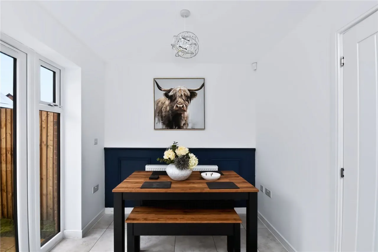 Rees Crescent, Shaw, OL2, photo 11
