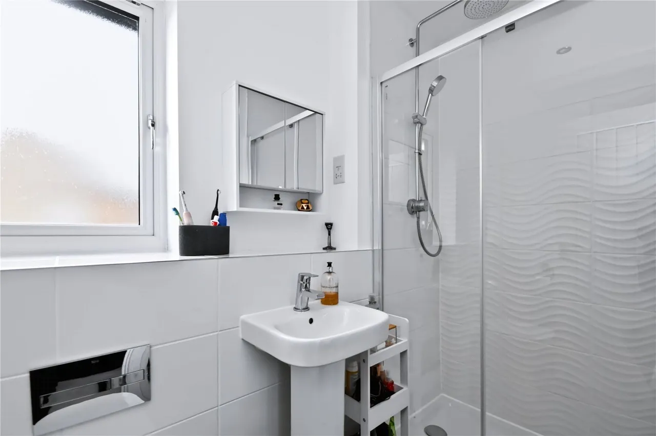 Rees Crescent, Shaw, OL2, photo 16