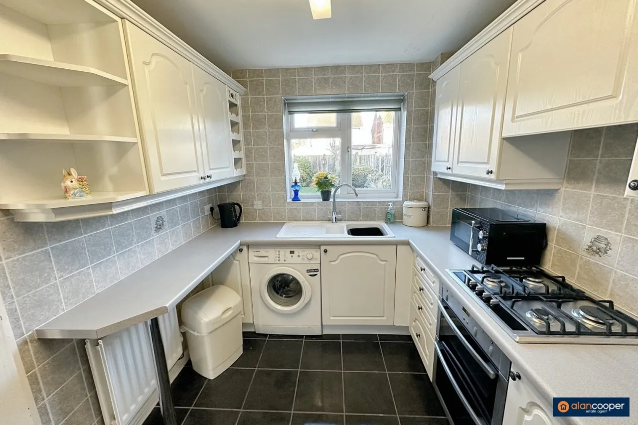 Launceston Drive, Horeston Grange, CV11, photo 6