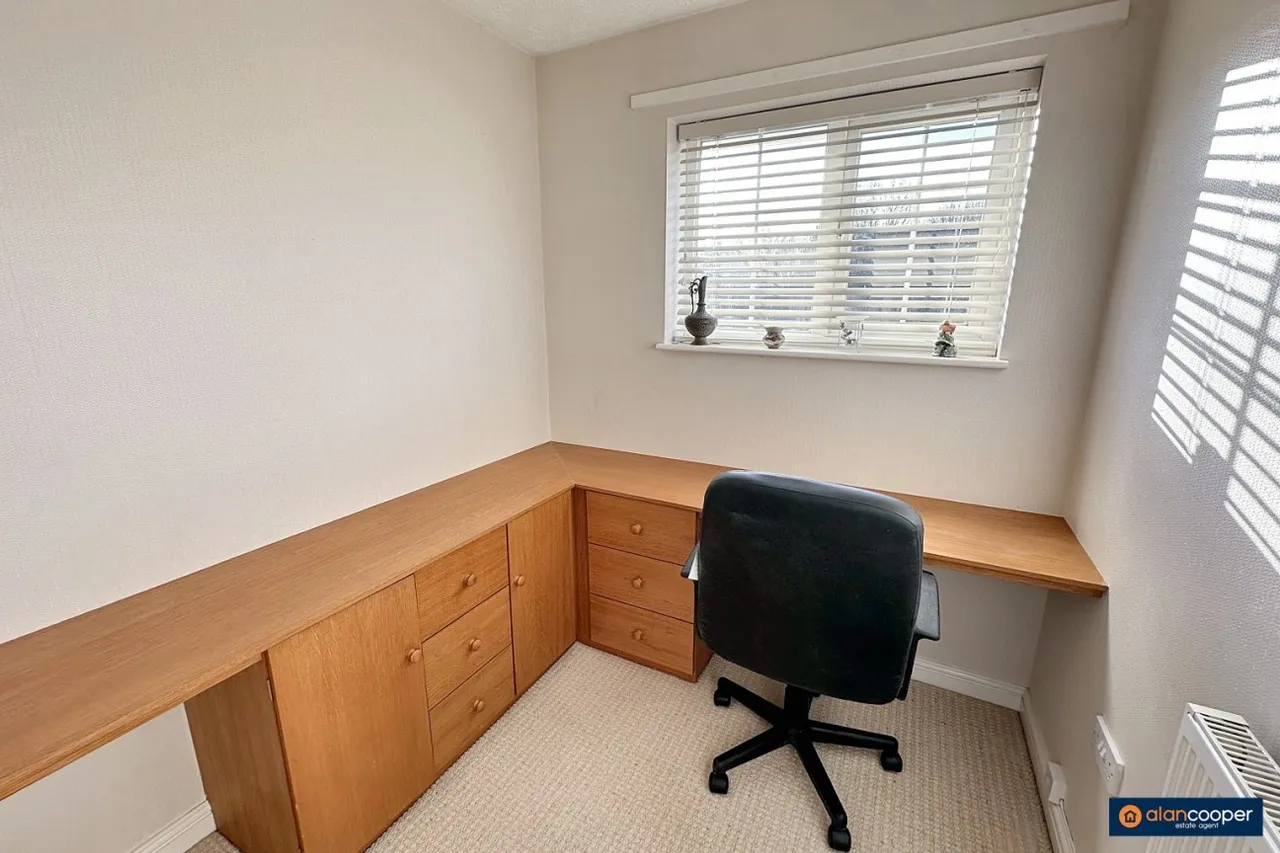 Launceston Drive, Horeston Grange, CV11, photo 12