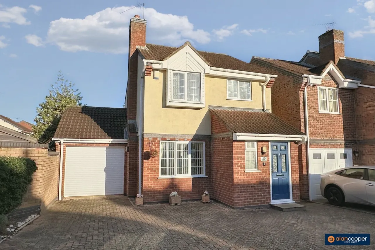 3 bed house for sale, Launceston Drive, Horeston Grange, CV11