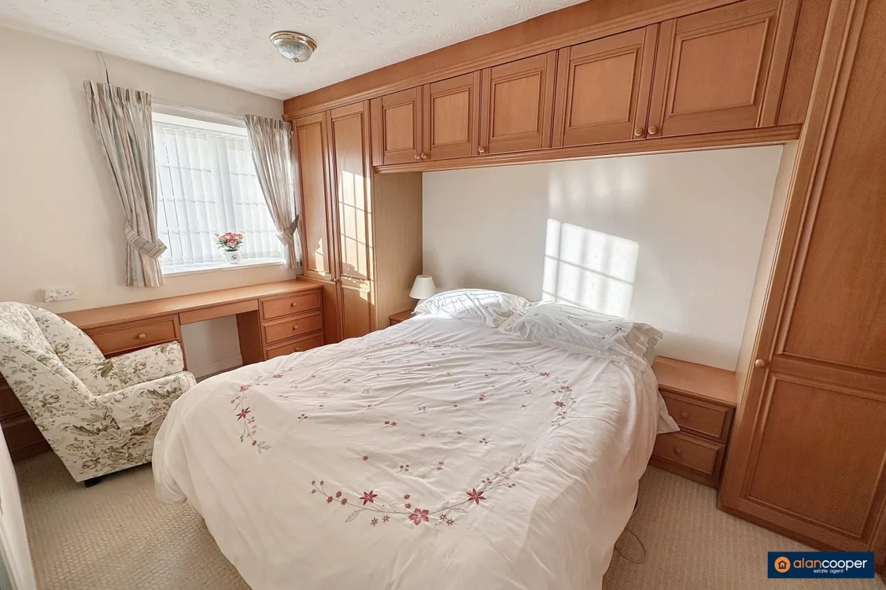 Launceston Drive, Horeston Grange, CV11, photo 10