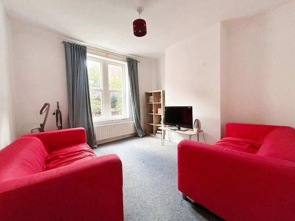 3 bed property to rent, Grosvenor Square, S2