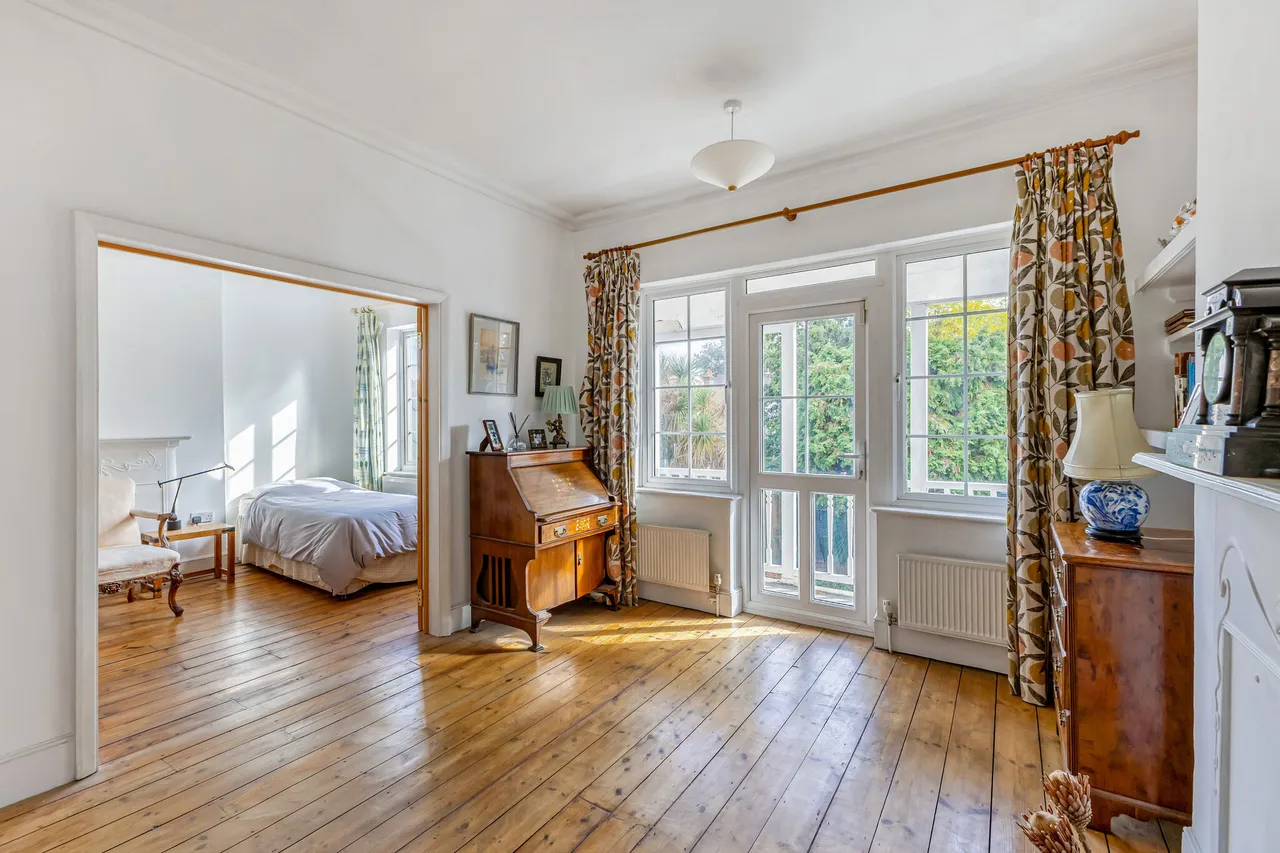 Airedale Avenue, London, W4, photo 10