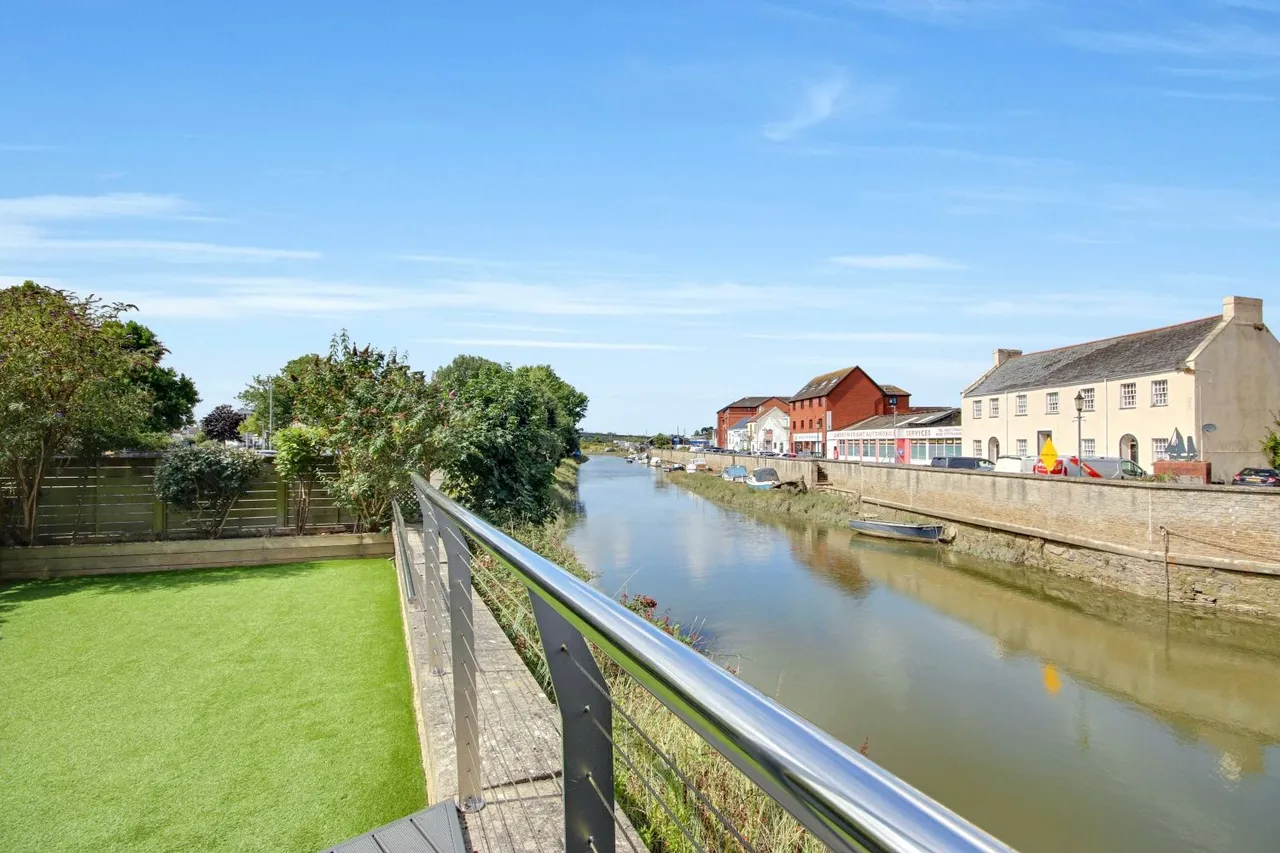 Brunswick Wharf North Walk, Barnstaple, EX31, photo 5