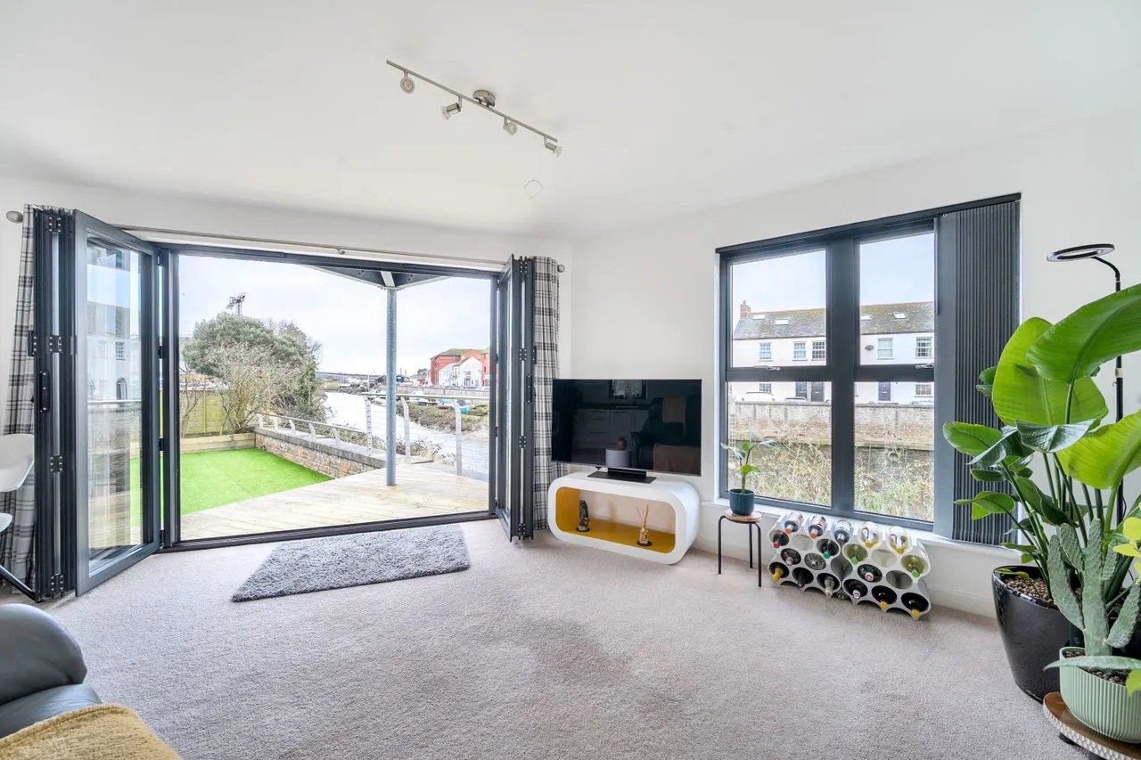 Brunswick Wharf North Walk, Barnstaple, EX31, photo 4