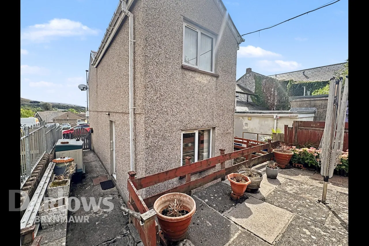 Worcester Street, Brynmawr, photo 9