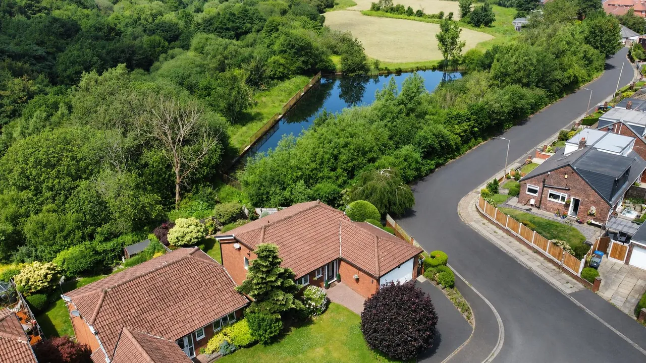 Kirkburn View, Bury, BL8 1DL, photo 2