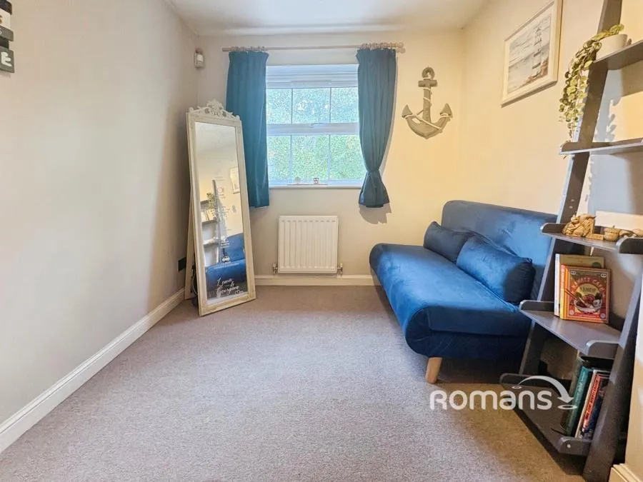 Lower Canes, Yateley, GU46, photo 8