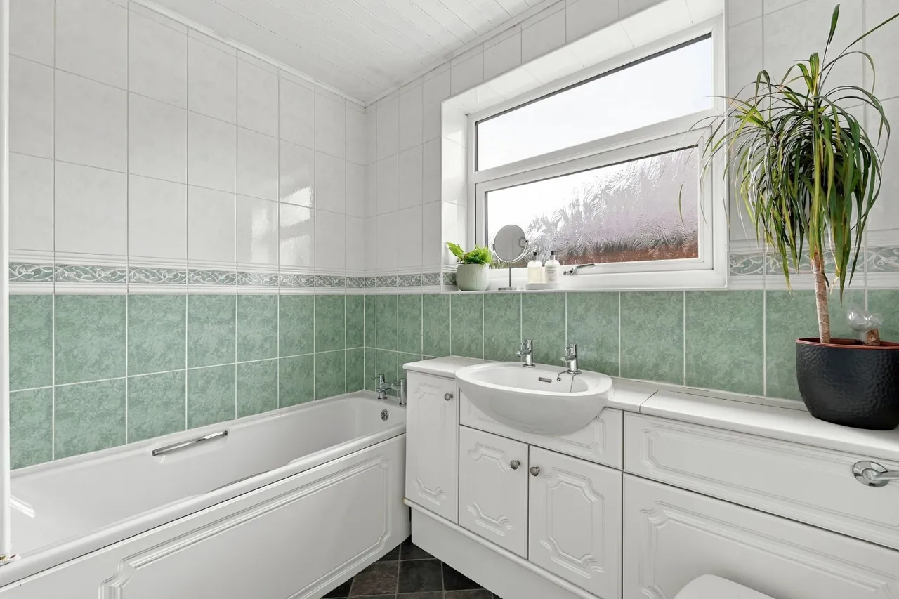 Waveney Grove, Clifton, YO30, photo 12