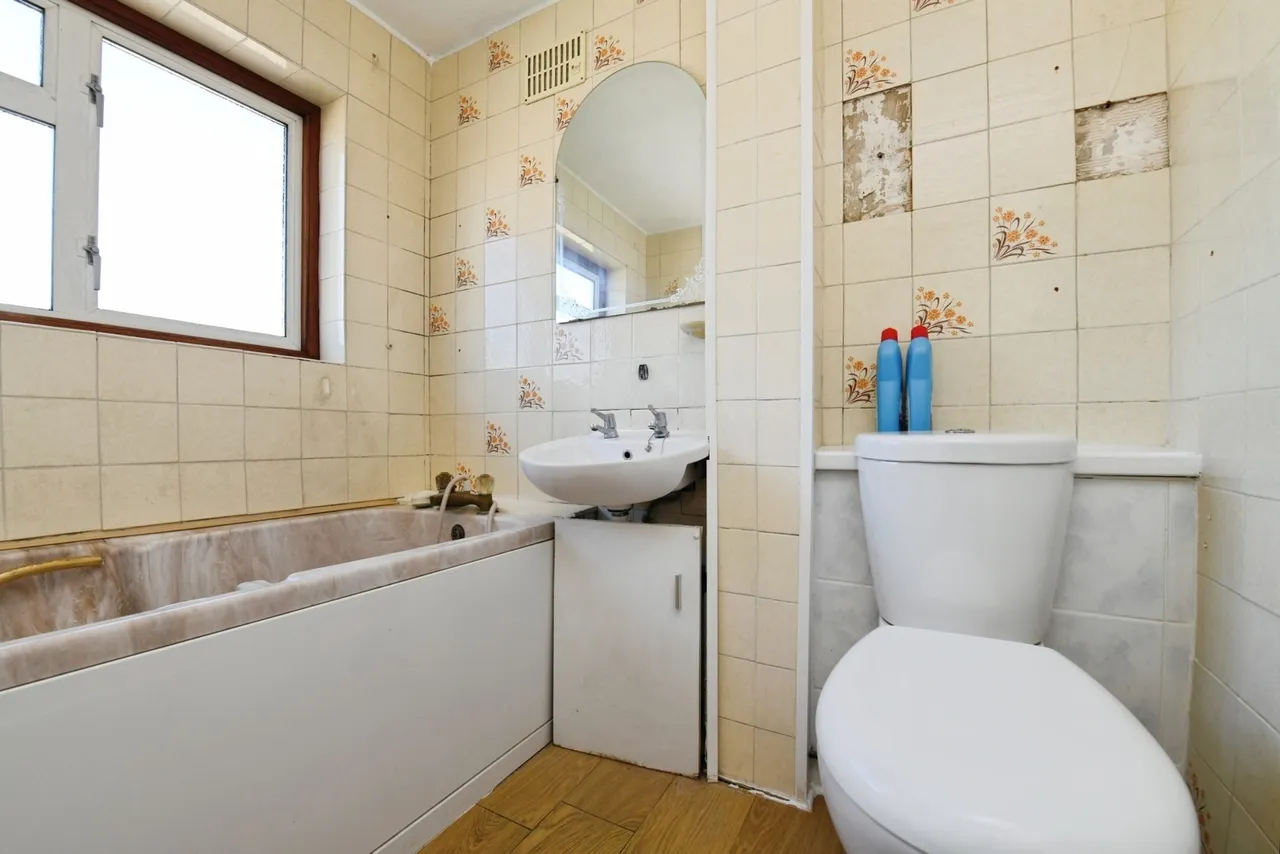 Burns Avenue, Basildon, Essex, SS13, photo 18