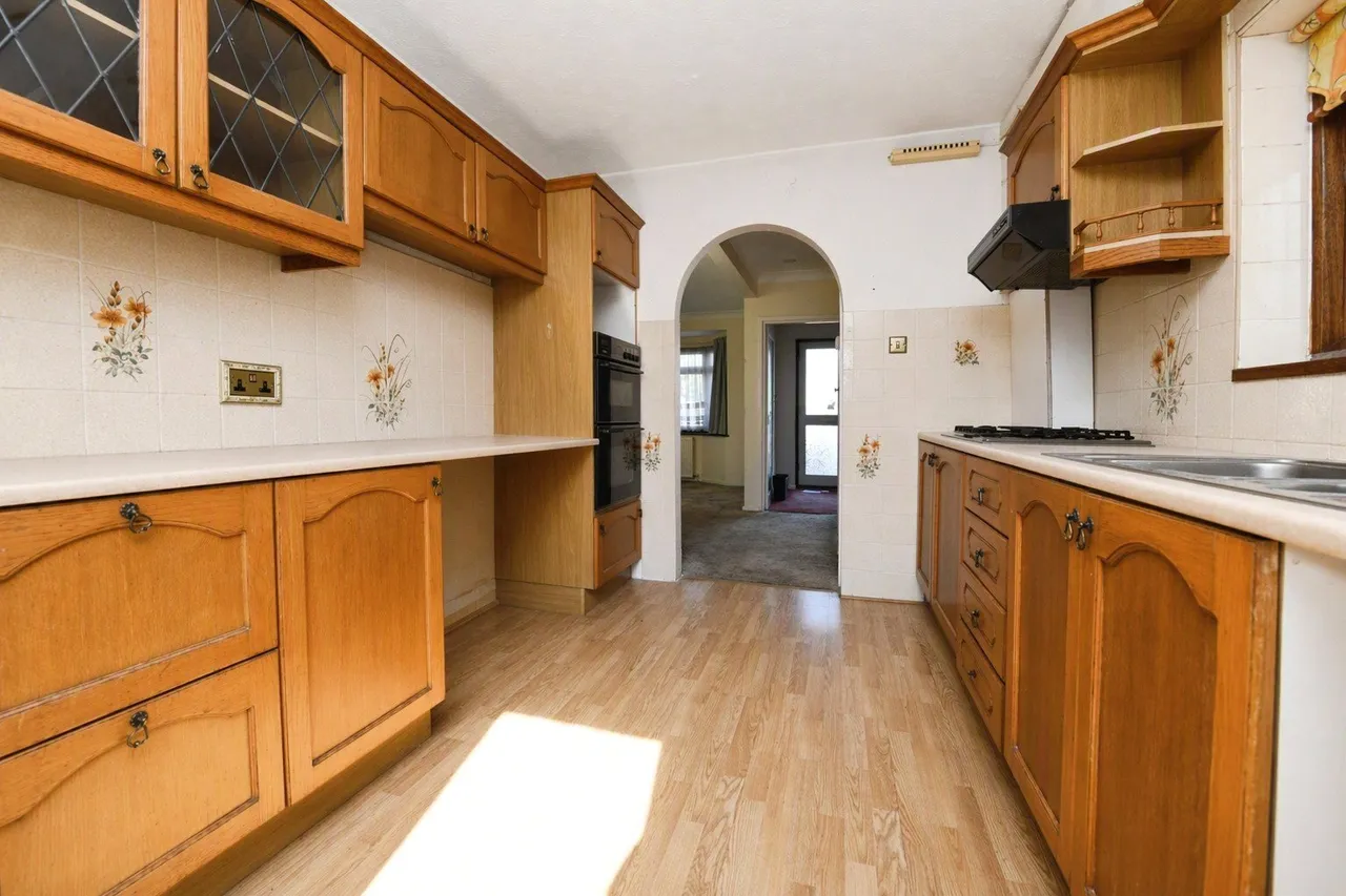 Burns Avenue, Basildon, Essex, SS13, photo 10