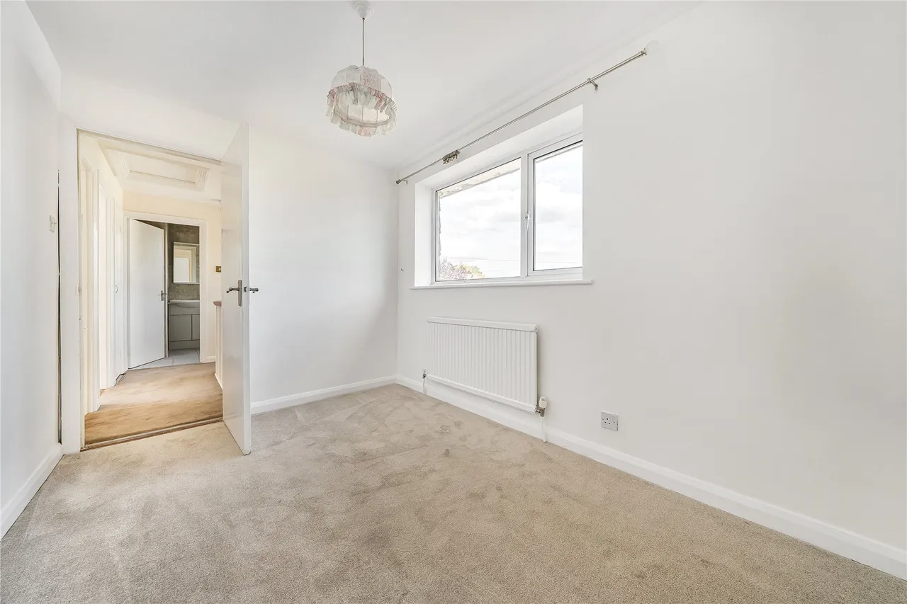 Send Marsh Road, Ripley, GU23, photo 15