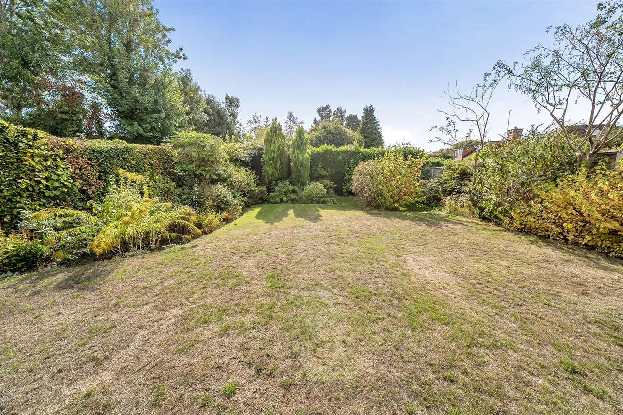 Send Marsh Road, Ripley, GU23, photo 17