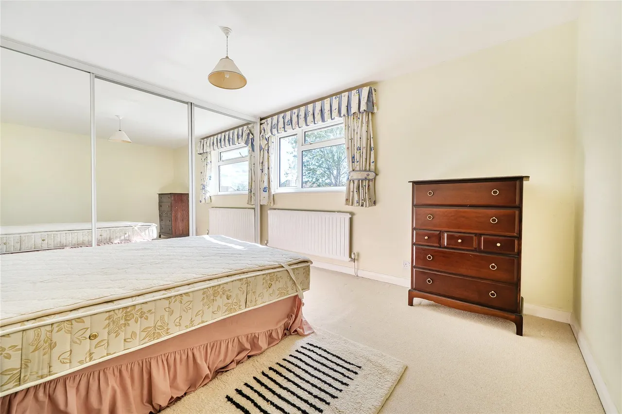 Send Marsh Road, Ripley, GU23, photo 12