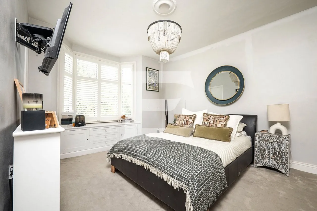Hammers Lane, Mill Hill, NW7, photo 6