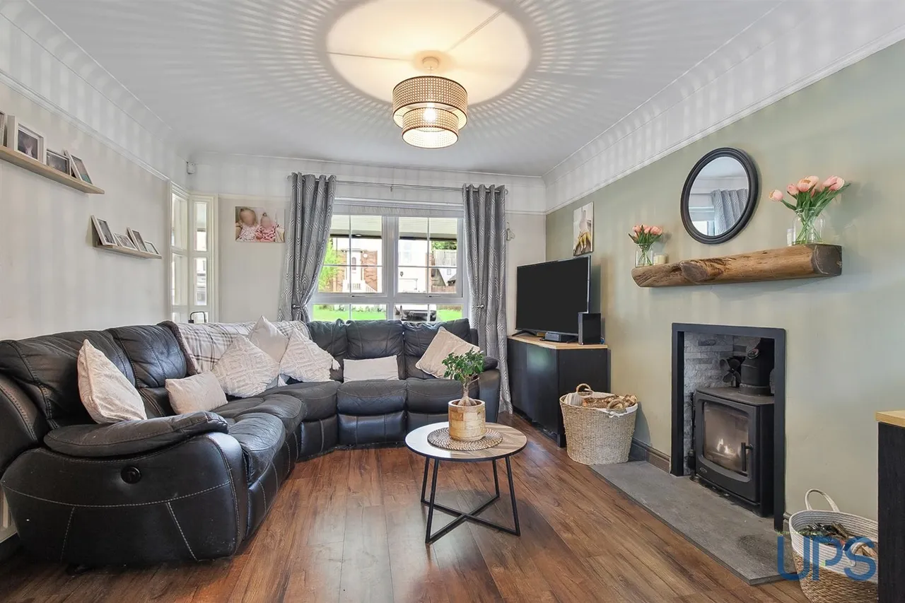 Stewartstown Road, Belfast, BT17, photo 7