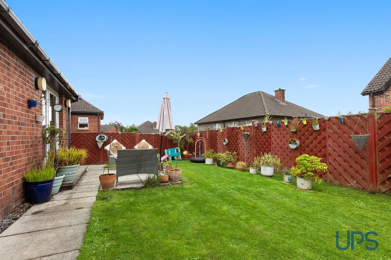 Stewartstown Road, Belfast, BT17, photo 30
