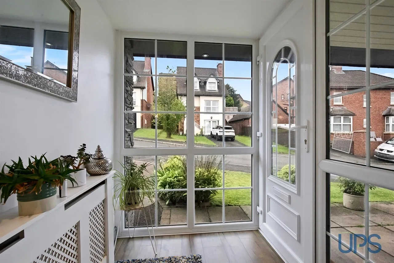 Stewartstown Road, Belfast, BT17, photo 4