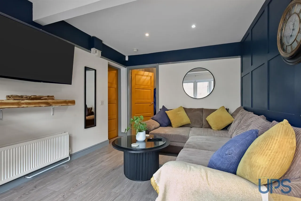 Stewartstown Road, Belfast, BT17, photo 13