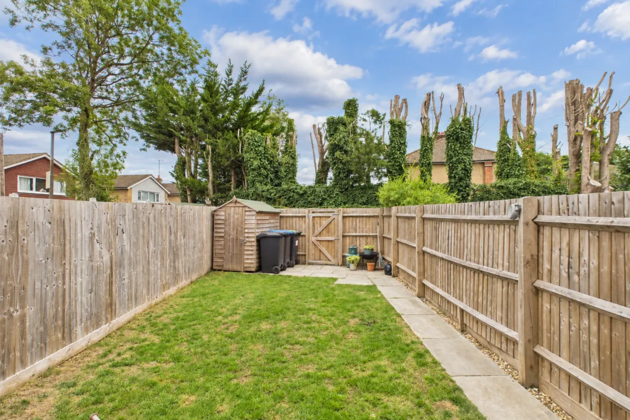 Chalk Row, Bourne End, HP1, photo 18