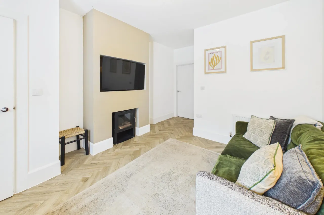 Chalk Row, Bourne End, HP1, photo 6