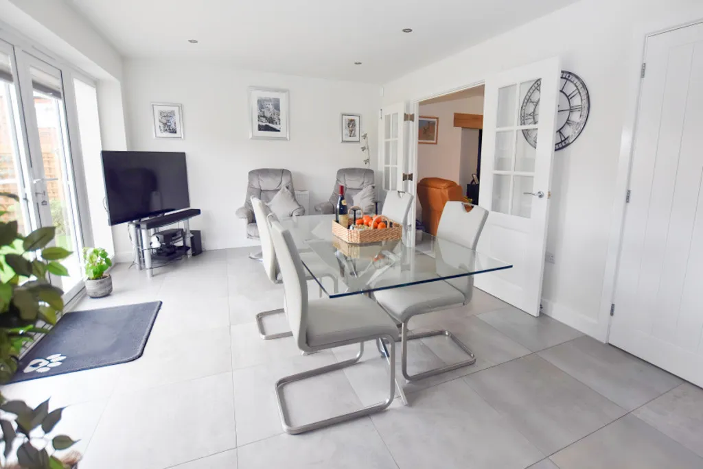Landmark Close, Loggerheads, photo 6