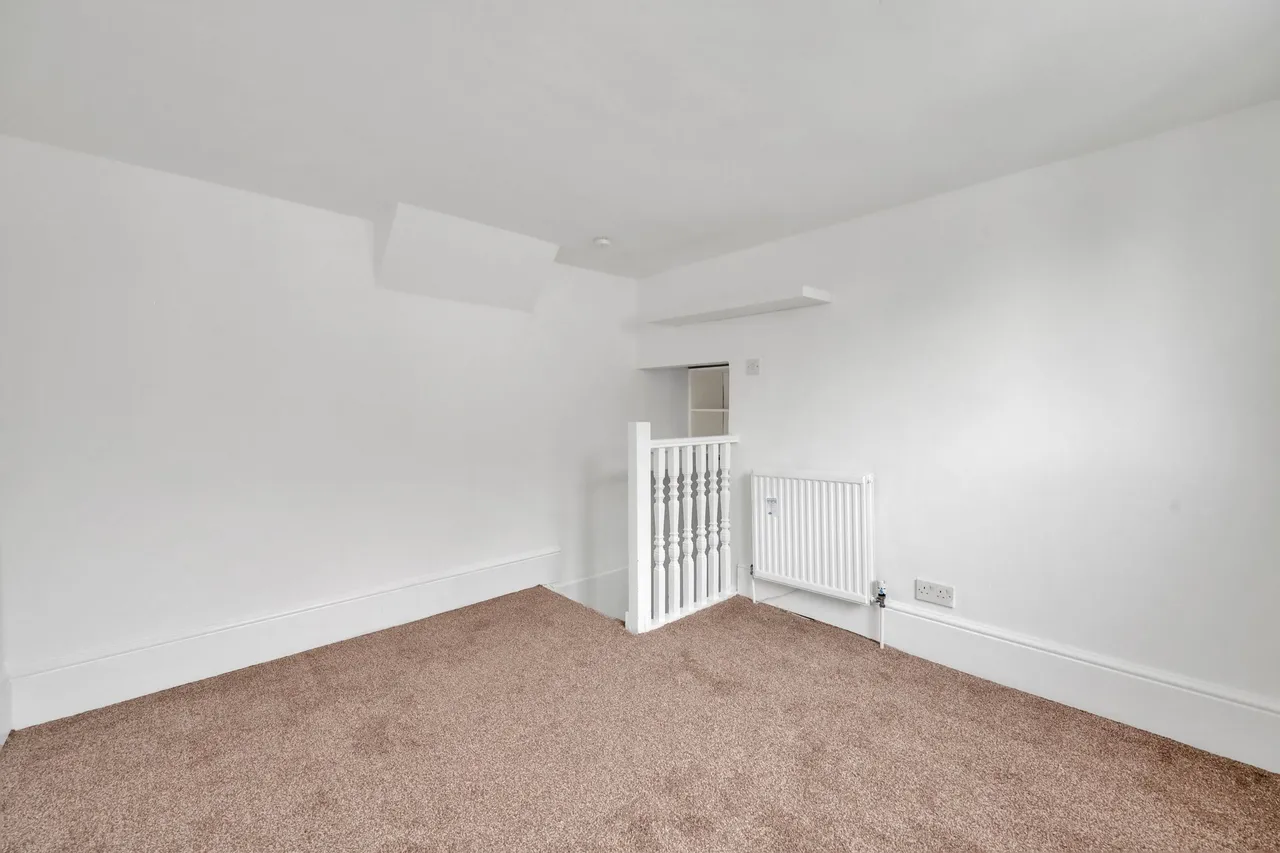 Chatsworth Road, London, NW2, photo 5