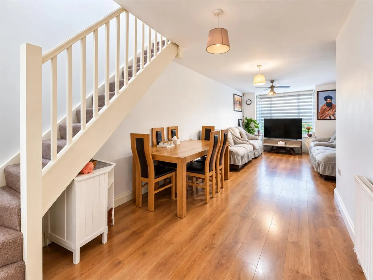 Semi Detached For SalePinkwell Avenue, Hayes, UB3, photo 2