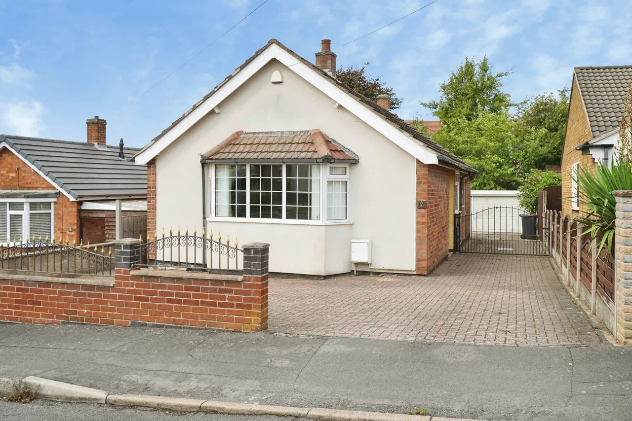 2 bed house for sale, Zetland Close, Coalville, LE67