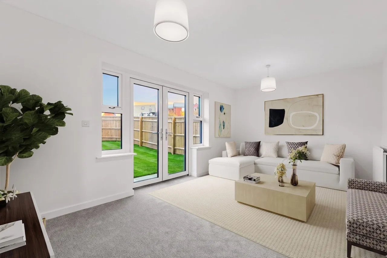 Barrosa Way, Whitehouse, Milton Keynes, MK8 1LN, photo 2